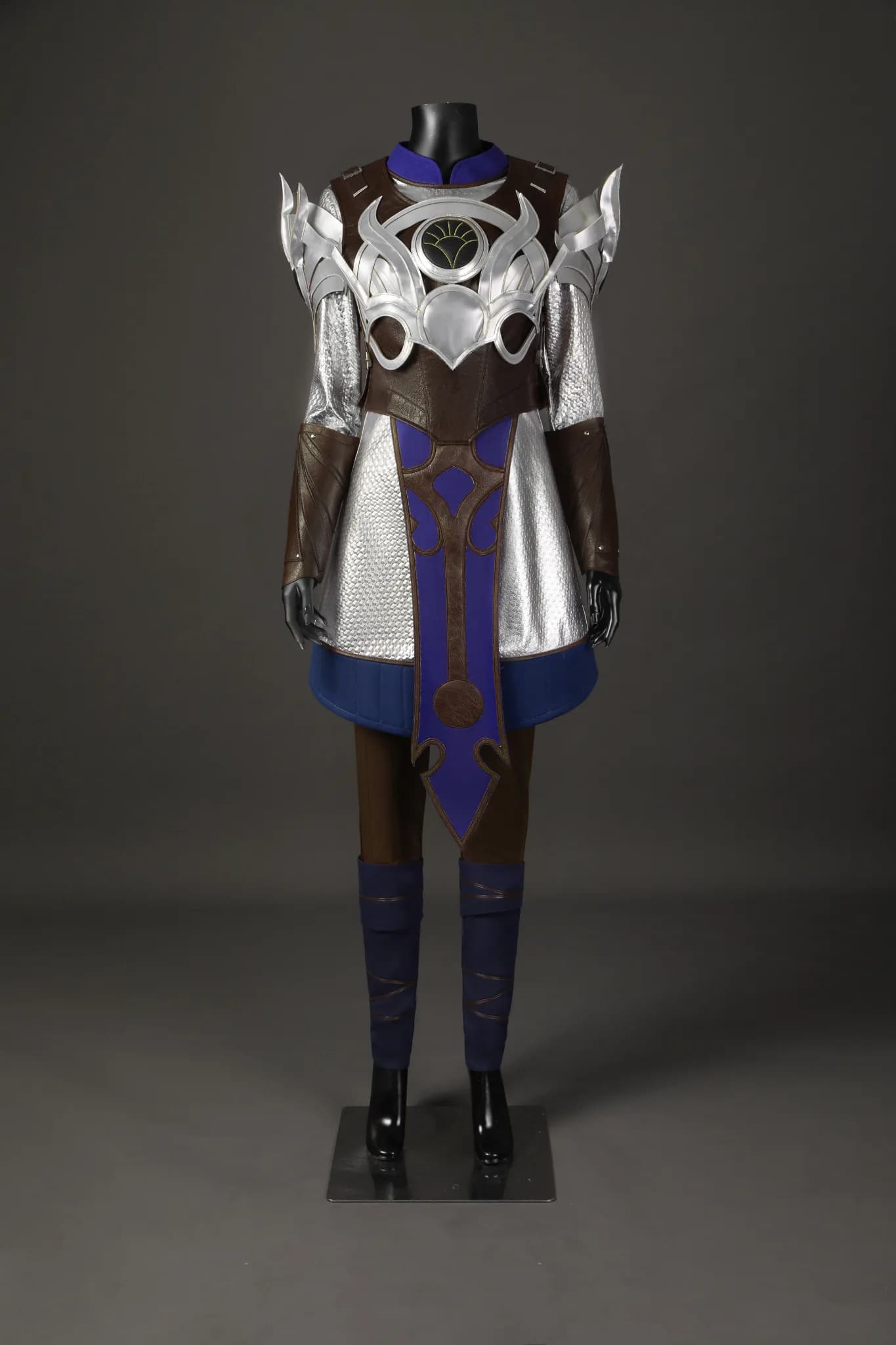 Shadowheart armour cosplay costume from Baldur's Gate 3